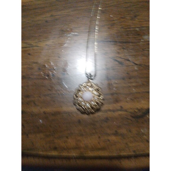 Vintage Signed Sarah Coventry Faux Pearl Pendant With G.F. Chain - Picture 1 of 5